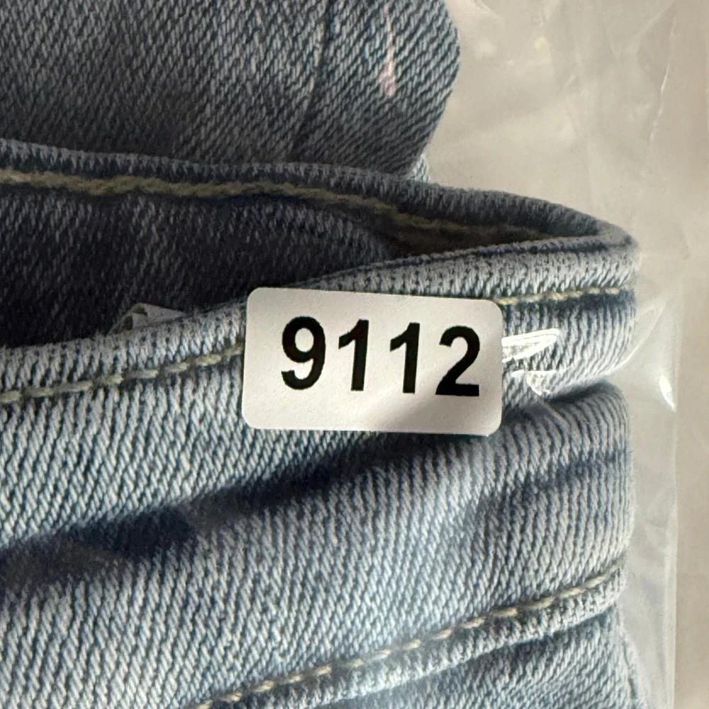 Zara Size 8 Super Elastic Premium Distressed Skinny Jeans Light Wash Blue